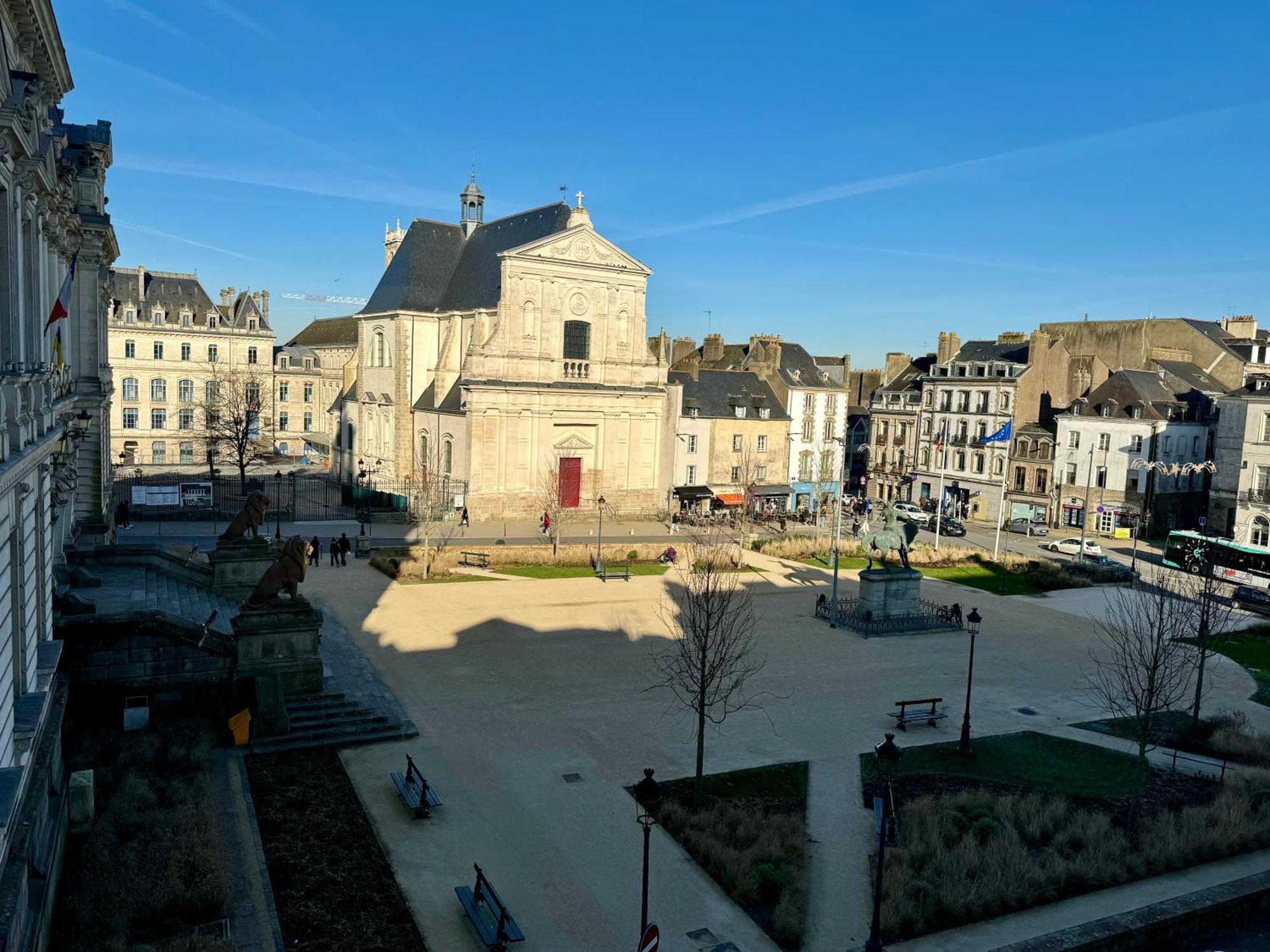 Апартаменты Vue Imprenable Sur La Mairie Ванн Экстерьер фото