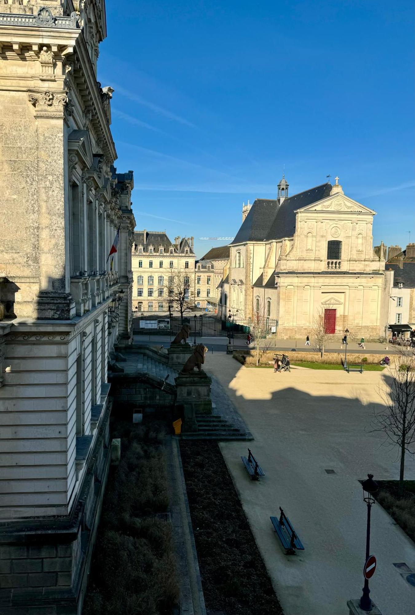 Апартаменты Vue Imprenable Sur La Mairie Ванн Экстерьер фото
